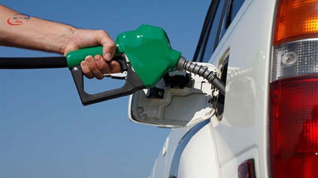 Xe tải chạy bằng xăng hay bằng dầu? 
